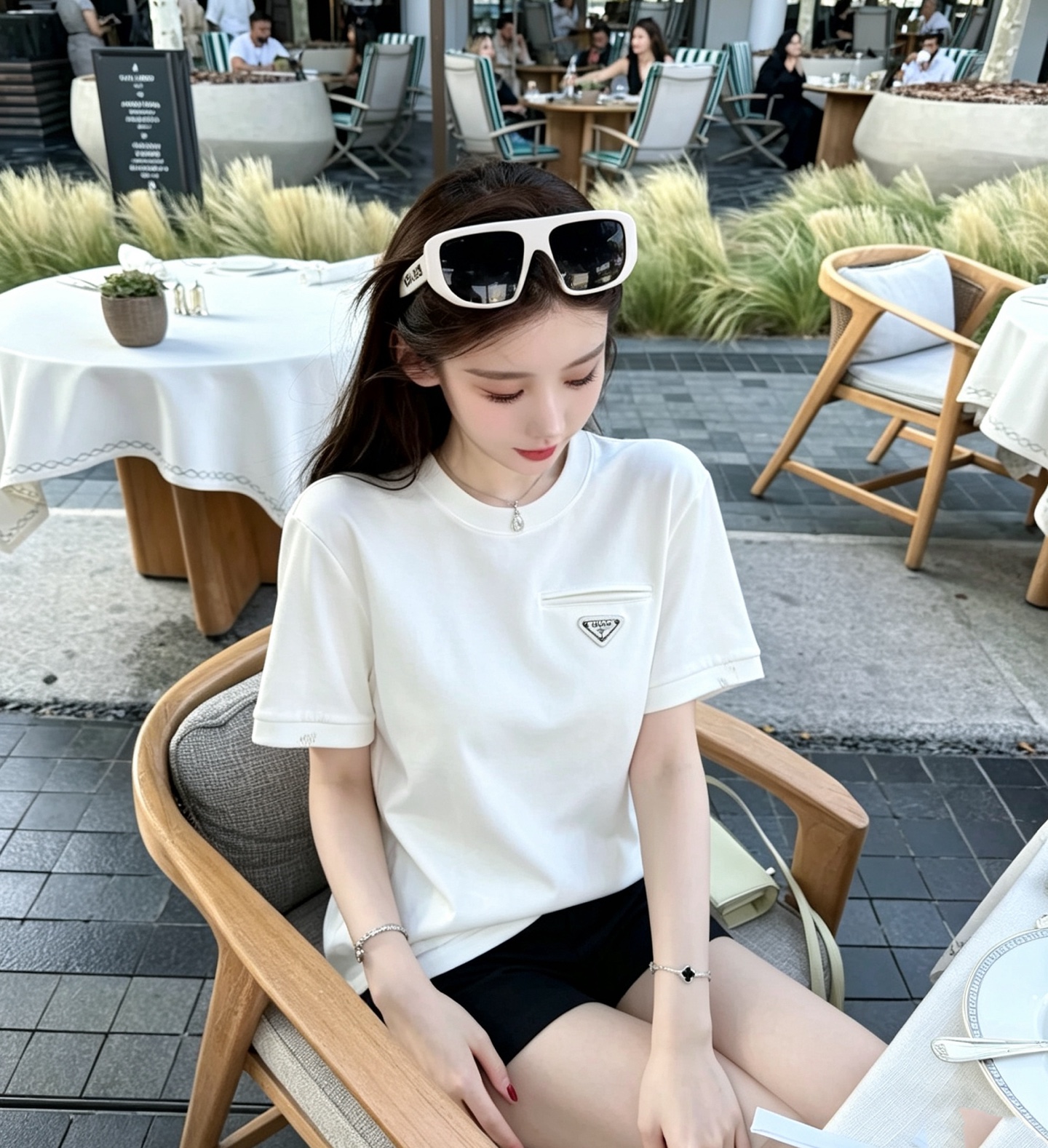 PRAD*A普*达2026秋冬新款男女同款👫短袖打底衫,最新款全网独家首上!!~既经典有时尚百搭,谁不爱啊,将经典再次展 PRAD*A普*达2026秋冬新款男女同款👫短袖打底衫,最新款全网独家首上!!~既经典有时尚百搭,谁不爱啊,将经典再次展