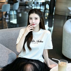 Moncler蒙口2026秋冬新款贸易订单短袖打底衫,全品相!!网红款!胸前logo图案刺绣设计!上身舒适透气,不僵硬, Moncler蒙口2026秋冬新款贸易订单短袖打底衫,全品相!!网红款!胸前logo图案刺绣设计!上身舒适透气,不僵硬,