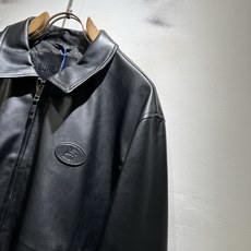 BURBER*Y巴*莉2026秋冬新品洗水皮夹克外套重磅来袭,最近比较火热聚洗水皮面料制作而成,高端户外运动休闲系列,非 BURBER*Y巴*莉2026秋冬新品洗水皮夹克外套重磅来袭,最近比较火热聚洗水皮面料制作而成,高端户外运动休闲系列,非