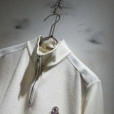 Moncl*r蒙*口2026秋冬男女同款情侣款👫最新的贸易订单长袖针织卫衣,全品相!!网红款!工艺采用图案logo徽章工 Moncl*r蒙*口2026秋冬男女同款情侣款👫最新的贸易订单长袖针织卫衣,全品相!!网红款!工艺采用图案logo徽章工