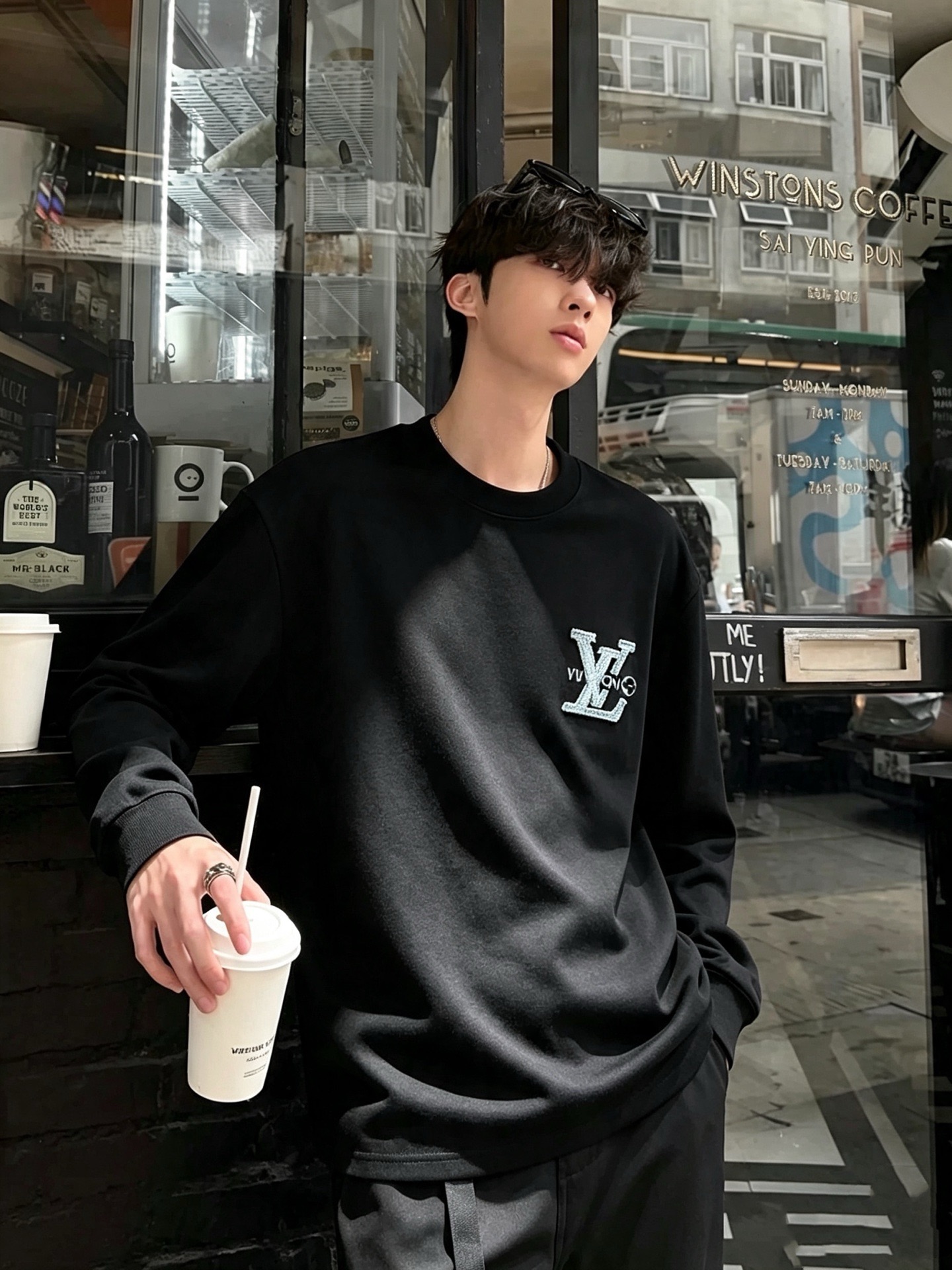 LouisVuitt*路易*登 2026秋冬新款男士长袖打底衫，非常时髦胸前logo刺绣修饰！区别于以往的不同，宣示品牌