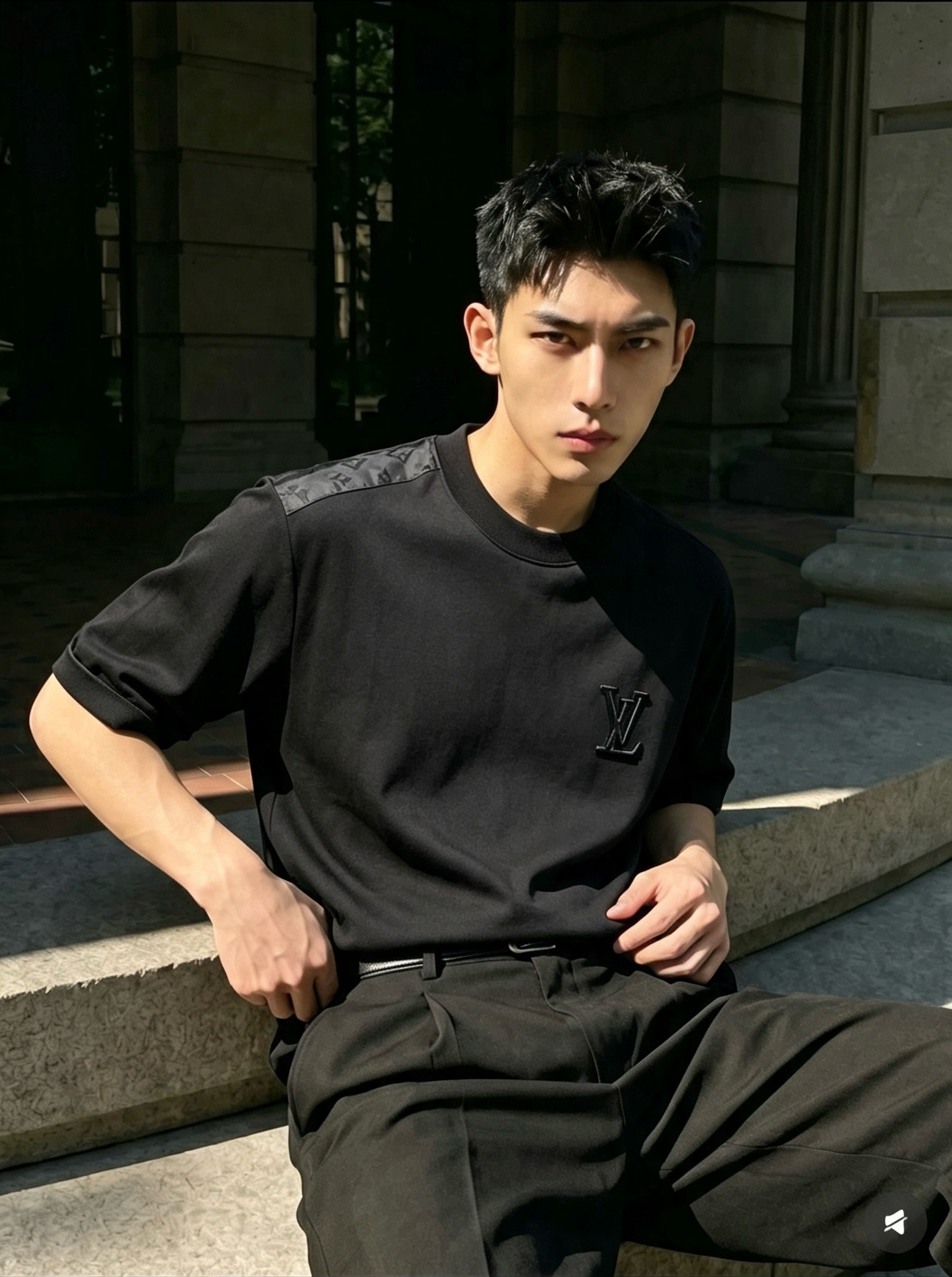 LouisVuitt*路易*登 2026秋冬新款男女👫短袖打底衫，非常时髦胸前logo刺绣修饰！区别于以往的不同，宣示品