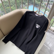 Moncler蒙口2026秋冬新款贸易订单长袖打底衫,全品相!!网红款!胸前logo图案刺绣设计!上身舒适透气,不僵硬, Moncler蒙口2026秋冬新款贸易订单长袖打底衫,全品相!!网红款!胸前logo图案刺绣设计!上身舒适透气,不僵硬,