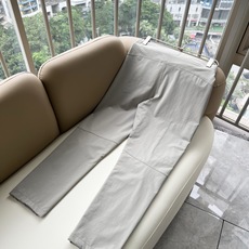 ARCTER*X始*祖鸟 2026春夏新款休闲运动风格休闲裤,户外品牌可能大家第一想到的就是加拿大鹅、始祖鸟。给人一种标 ARCTER*X始*祖鸟 2026春夏新款休闲运动风格休闲裤,户外品牌可能大家第一想到的就是加拿大鹅、始祖鸟。给人一种标