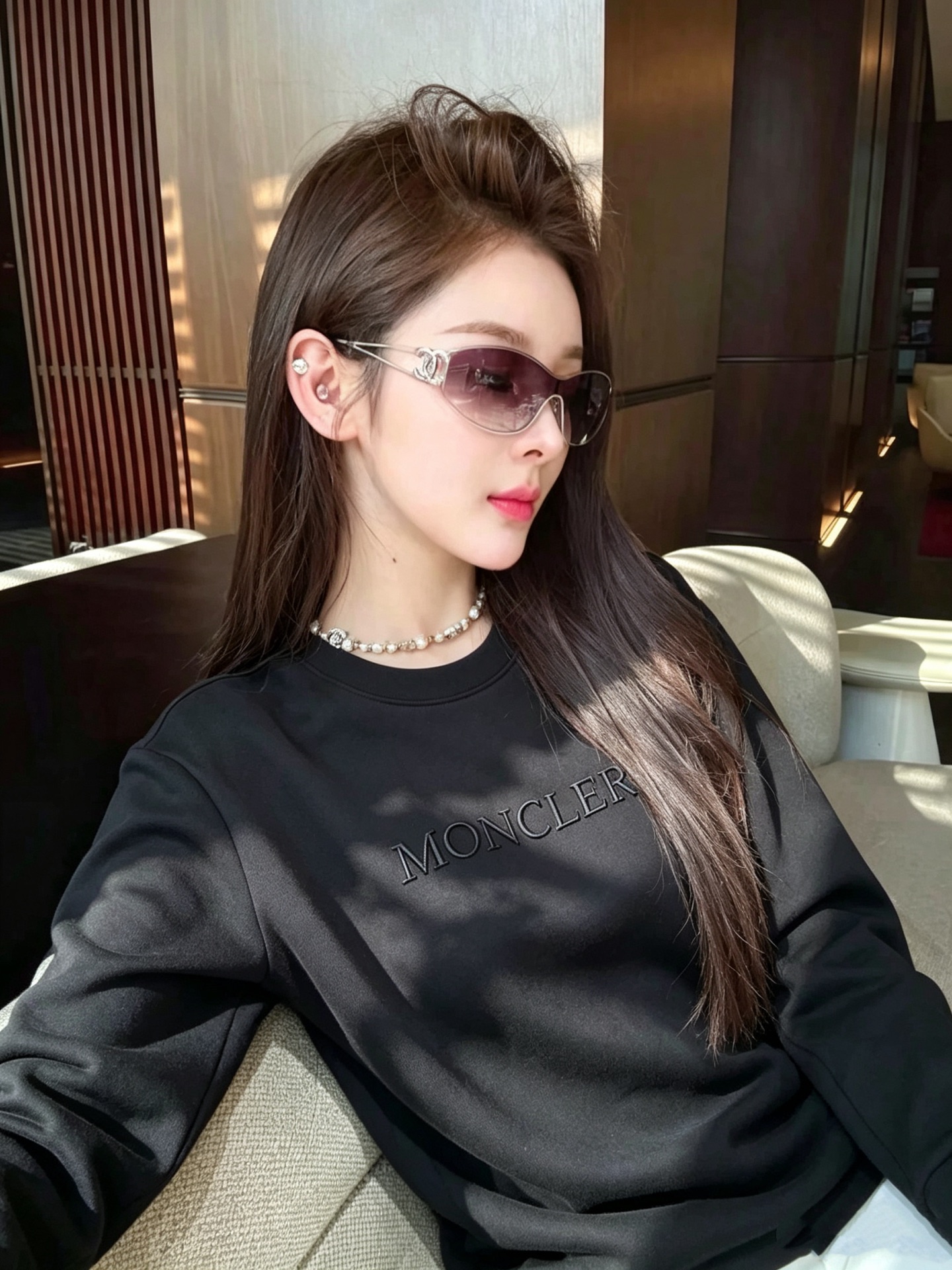 Moncler蒙口2026秋冬新款贸易订单长袖打底衫,全品相!!网红款!胸前logo图案刺绣设计!上身舒适透气,不僵硬, Moncler蒙口2026秋冬新款贸易订单长袖打底衫,全品相!!网红款!胸前logo图案刺绣设计!上身舒适透气,不僵硬,