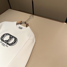 Dio*迪家 2026秋冬新款男女同款👫长袖卫衣,专柜同步发售!定制专属纯棉面料卫衣,定制原版工艺螺纹,采用字母logo Dio*迪家 2026秋冬新款男女同款👫长袖卫衣,专柜同步发售!定制专属纯棉面料卫衣,定制原版工艺螺纹,采用字母logo