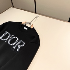 Dio*迪家 2026秋冬新款男女同款👫长袖卫衣,专柜同步发售!定制专属纯棉面料卫衣,定制原版工艺螺纹,采用字母logo Dio*迪家 2026秋冬新款男女同款👫长袖卫衣,专柜同步发售!定制专属纯棉面料卫衣,定制原版工艺螺纹,采用字母logo