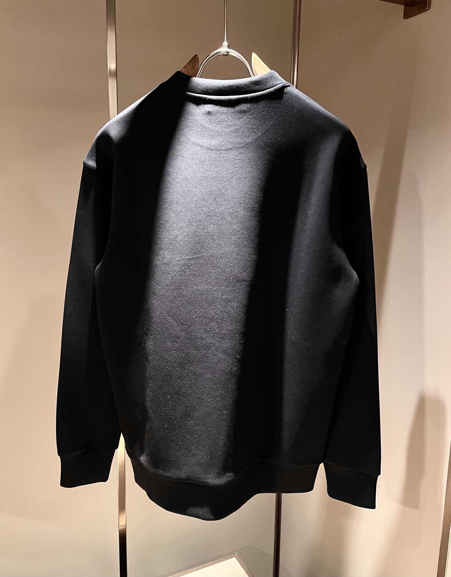 Dolce&Gabba*a 杜嘉*纳2026秋冬新款男女同款👫卫衣,专柜同步发售!定制专属纯棉面料,胸前字母logo刺绣 Dolce&Gabba*a 杜嘉*纳2026秋冬新款男女同款👫卫衣,专柜同步发售!定制专属纯棉面料,胸前字母logo刺绣
