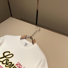 LOE*WE罗*威 2026秋冬男女同款👫长袖卫衣,意大利原厂订单渠道,极具个性高级潮风,标志logo刺绣设计!情侣款定 LOE*WE罗*威 2026秋冬男女同款👫长袖卫衣,意大利原厂订单渠道,极具个性高级潮风,标志logo刺绣设计!情侣款定
