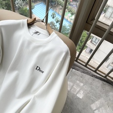 Dio*迪家 2026秋冬新款男女同款👫长袖打底衫,专柜同步发售!定制专属260克纯棉面料,定制原版工艺螺纹,胸前log Dio*迪家 2026秋冬新款男女同款👫长袖打底衫,专柜同步发售!定制专属260克纯棉面料,定制原版工艺螺纹,胸前log