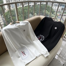 Moncler蒙口2026秋冬新款贸易订单长袖打底衫,全品相!!网红款!下摆logo图案刺绣设计!上身舒适透气,不僵硬, Moncler蒙口2026秋冬新款贸易订单长袖打底衫,全品相!!网红款!下摆logo图案刺绣设计!上身舒适透气,不僵硬,
