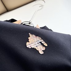 Bur*erry 巴*莉 2026秋冬新款男士长袖打底,品牌最新设计元素!既不单调也不复杂,恰到好处的展现品味!客供顶级 Bur*erry 巴*莉 2026秋冬新款男士长袖打底,品牌最新设计元素!既不单调也不复杂,恰到好处的展现品味!客供顶级