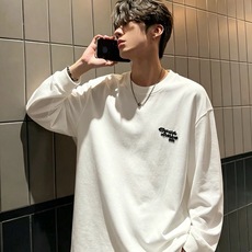Moncler蒙口2026秋冬新款贸易订单长袖打底衫,全品相!!网红款!胸前logo图案刺绣设计!上身舒适透气,不僵硬, Moncler蒙口2026秋冬新款贸易订单长袖打底衫,全品相!!网红款!胸前logo图案刺绣设计!上身舒适透气,不僵硬,