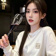 LOE*WE罗*威 2026秋冬男士打底衫,意大利原厂订单渠道,极具个性高级风,标志logo图案刺绣工艺设计!最新时尚潮 LOE*WE罗*威 2026秋冬男士打底衫,意大利原厂订单渠道,极具个性高级风,标志logo图案刺绣工艺设计!最新时尚潮