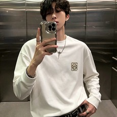 LOE*WE罗*威 2026秋冬男士打底衫,意大利原厂订单渠道,极具个性高级风,标志logo图案刺绣工艺设计!最新时尚潮 LOE*WE罗*威 2026秋冬男士打底衫,意大利原厂订单渠道,极具个性高级风,标志logo图案刺绣工艺设计!最新时尚潮