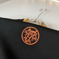 Her*mes爱*仕2026秋冬新款男女同款👫短袖打底衫,全新升级百搭基础款,低调奢华,品格之选!甄选优质精选纯棉面料! Her*mes爱*仕2026秋冬新款男女同款👫短袖打底衫,全新升级百搭基础款,低调奢华,品格之选!甄选优质精选纯棉面料!
