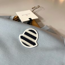 Moncler蒙家 2026春夏最新男女同款👫贸易订单短袖T恤,全品相!!网红款!采用logo图案刺绣设计!上身舒适透气 Moncler蒙家 2026春夏最新男女同款👫贸易订单短袖T恤,全品相!!网红款!采用logo图案刺绣设计!上身舒适透气