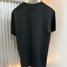 Moncler蒙家 2026春夏最新男女同款👫贸易订单短袖T恤,全品相!!网红款!采用logo图案刺绣设计!上身舒适透气 Moncler蒙家 2026春夏最新男女同款👫贸易订单短袖T恤,全品相!!网红款!采用logo图案刺绣设计!上身舒适透气