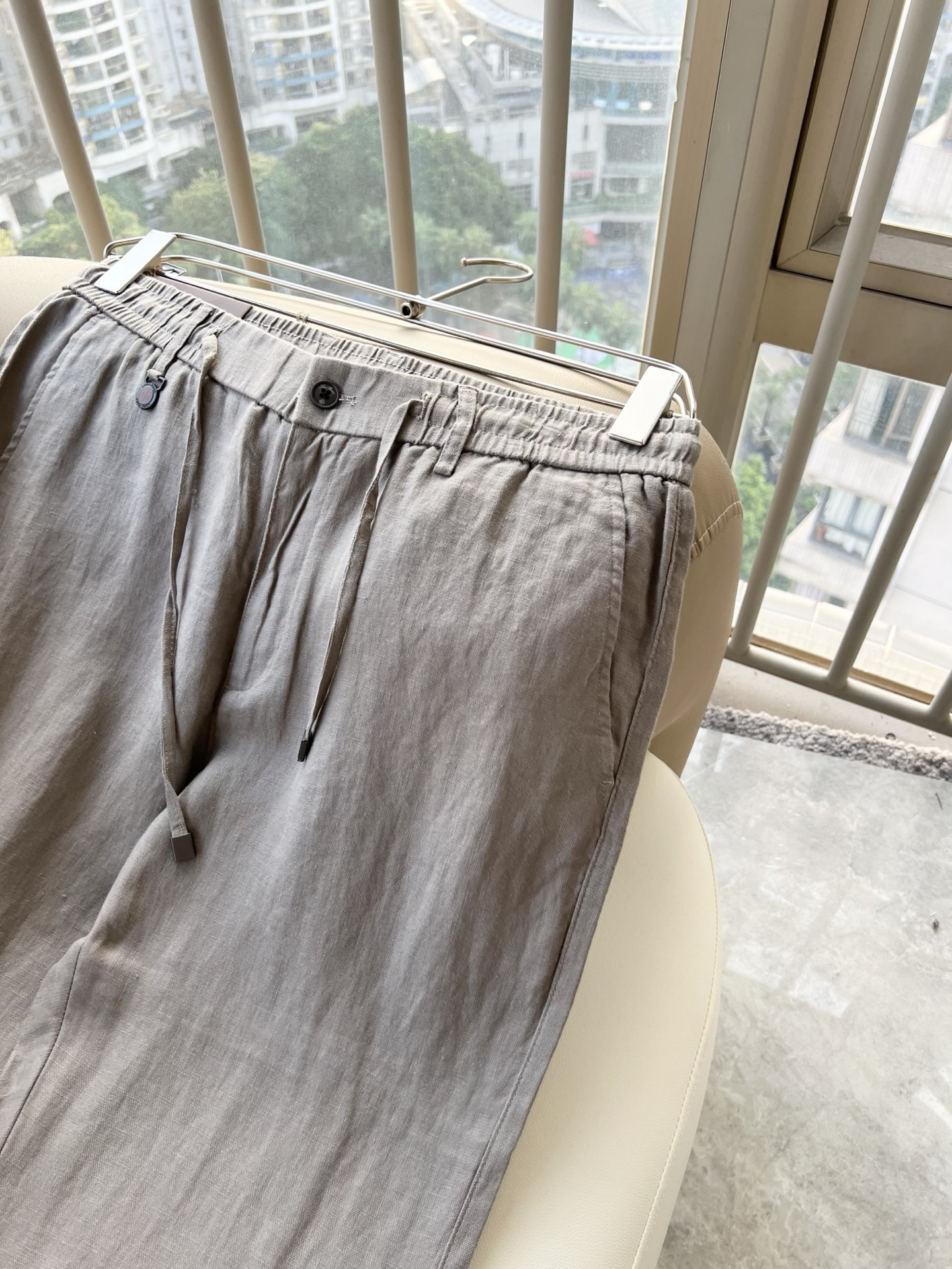 Loro Piana诺悠翩雅 2026春夏新品男士棉麻休闲裤，最新的贸易订单全品相！！网红款！上身舒适透气，不僵硬，整体