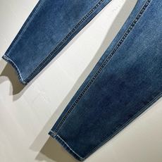 BottegaVen*ta宝碟家 贸易公司渠道订单 2026秋冬新品男士时尚休闲水洗直筒牛仔裤 顶级贸易公司货,高端限量 BottegaVen*ta宝碟家 贸易公司渠道订单 2026秋冬新品男士时尚休闲水洗直筒牛仔裤 顶级贸易公司货,高端限量
