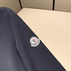 Monc*ler蒙*口 2026秋冬经典夹克外套,都市时尚休闲款!设计原版logo五金配件,面料超软面料帅酷爆款夹克外套 Monc*ler蒙*口 2026秋冬经典夹克外套,都市时尚休闲款!设计原版logo五金配件,面料超软面料帅酷爆款夹克外套