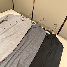 BC-Brunello Cucineli 2026秋冬新款男士长袖衬衣,众多明星都爱穿的时尚百搭单品!喜欢经典简约的朋友 BC-Brunello Cucineli 2026秋冬新款男士长袖衬衣,众多明星都爱穿的时尚百搭单品!喜欢经典简约的朋友