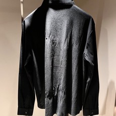 Dior 迪奥2026秋冬新款男士衬衣,品牌最新设计元素!既不单调也不复杂,恰到好处的展现品味!客供定制进口羊毛面料!面 Dior 迪奥2026秋冬新款男士衬衣,品牌最新设计元素!既不单调也不复杂,恰到好处的展现品味!客供定制进口羊毛面料!面