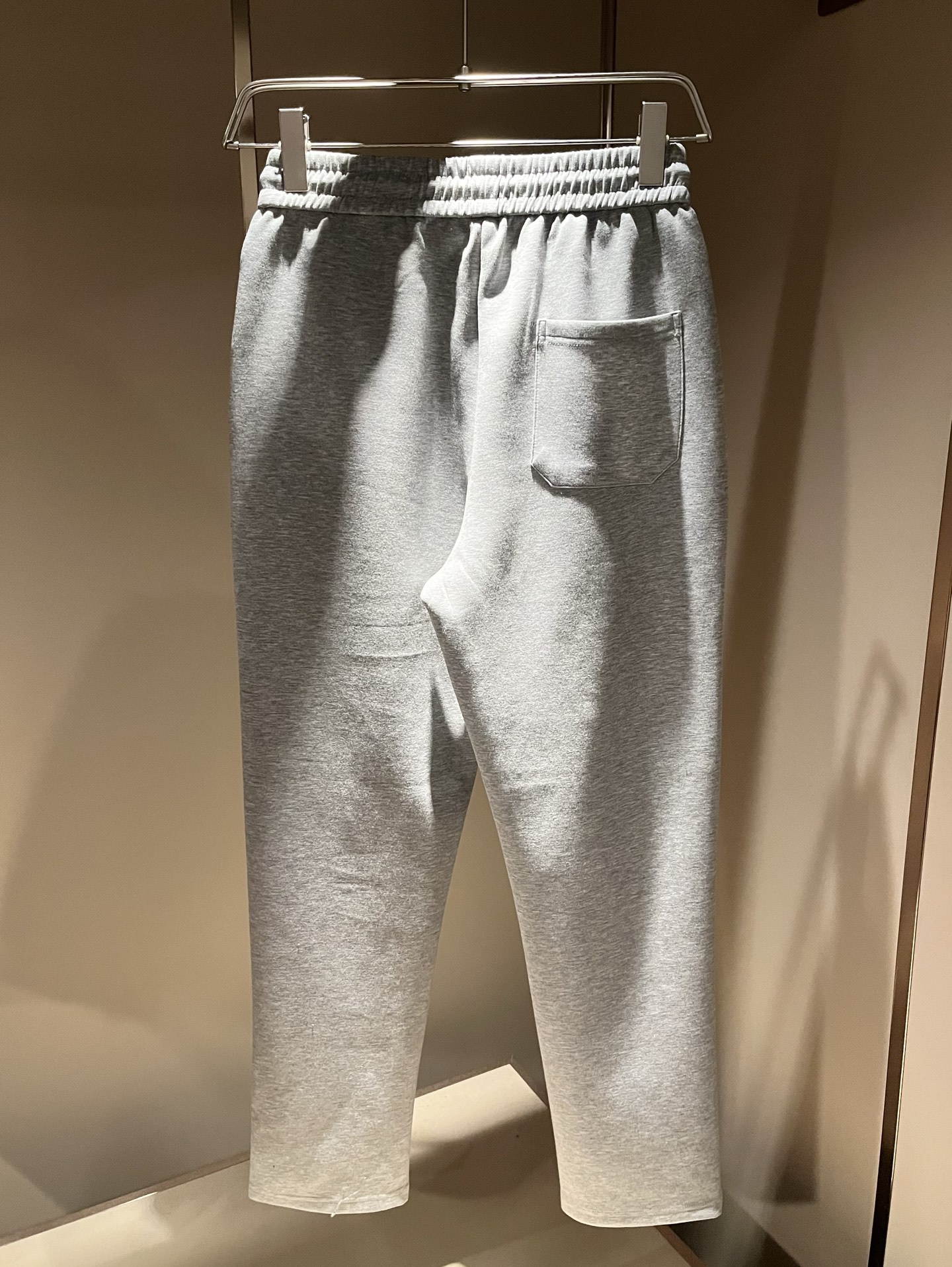 Bur*erry 巴*莉 2026秋冬新款男士休闲套装，品牌最新设计元素！既不单调也不复杂，好处的展现品味！客供顶级纯棉