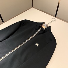 Bur*erry 巴*莉 2026秋冬新款男士休闲套装,品牌最新设计元素!既不单调也不复杂,好处的展现品味!客供顶级纯棉 Bur*erry 巴*莉 2026秋冬新款男士休闲套装,品牌最新设计元素!既不单调也不复杂,好处的展现品味!客供顶级纯棉