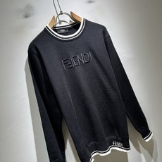 FEN*I 芬*迪 2026秋冬新款FD家族男女同款针织羊毛衫,男女同款👫百搭。意大利原厂订单,FD家族人气单品,代表性 FEN*I 芬*迪 2026秋冬新款FD家族男女同款针织羊毛衫,男女同款👫百搭。意大利原厂订单,FD家族人气单品,代表性