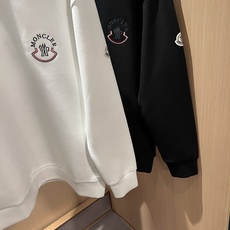 Moncl*r蒙*口2026秋冬男女同款情侣款👫最新的贸易订单长袖卫衣,全品相!!网红款!工艺采用图案logo刺绣工艺设 Moncl*r蒙*口2026秋冬男女同款情侣款👫最新的贸易订单长袖卫衣,全品相!!网红款!工艺采用图案logo刺绣工艺设