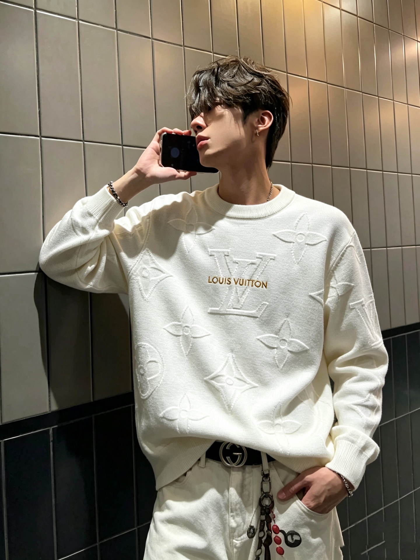 Louis Vuit*on 2026秋冬路易家族轻奢针织羊毛衫!男女同款👫装饰! 路易家族的新高端,细节品质永远的那么完 Louis Vuit*on 2026秋冬路易家族轻奢针织羊毛衫!男女同款👫装饰! 路易家族的新高端,细节品质永远的那么完