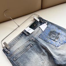 Dio*r 迪家 2026秋冬男士水洗小直筒牛仔裤!贸易公司渠道牛货,品相超赞,时尚圈万能的百搭裤王,欧美街拍中高频穿搭 Dio*r 迪家 2026秋冬男士水洗小直筒牛仔裤!贸易公司渠道牛货,品相超赞,时尚圈万能的百搭裤王,欧美街拍中高频穿搭