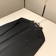 Loro Piana诺悠翩雅 2026秋冬男士最新的贸易订单翻领衬衣,全品相!!采用logo图案刺绣设计!上身舒适透气, Loro Piana诺悠翩雅 2026秋冬男士最新的贸易订单翻领衬衣,全品相!!采用logo图案刺绣设计!上身舒适透气,