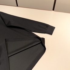 Loro Piana诺悠翩雅 2026秋冬男士最新的贸易订单翻领衬衣,全品相!!采用logo图案刺绣设计!上身舒适透气, Loro Piana诺悠翩雅 2026秋冬男士最新的贸易订单翻领衬衣,全品相!!采用logo图案刺绣设计!上身舒适透气,