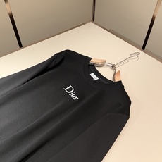 Dio*迪家 2026秋冬新款男女同款👫长袖打底衫,专柜同步发售!定制专属260克纯棉面料,定制原版工艺螺纹,胸前log Dio*迪家 2026秋冬新款男女同款👫长袖打底衫,专柜同步发售!定制专属260克纯棉面料,定制原版工艺螺纹,胸前log