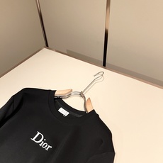 Dio*迪家 2026秋冬新款男女同款👫长袖打底衫,专柜同步发售!定制专属260克纯棉面料,定制原版工艺螺纹,胸前log Dio*迪家 2026秋冬新款男女同款👫长袖打底衫,专柜同步发售!定制专属260克纯棉面料,定制原版工艺螺纹,胸前log