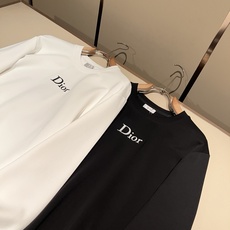 Dio*迪家 2026秋冬新款男女同款👫长袖打底衫,专柜同步发售!定制专属260克纯棉面料,定制原版工艺螺纹,胸前log Dio*迪家 2026秋冬新款男女同款👫长袖打底衫,专柜同步发售!定制专属260克纯棉面料,定制原版工艺螺纹,胸前log