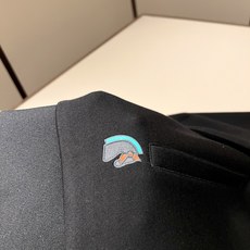HERM*S爱*仕 2026秋冬男士高端休闲套装,海外贸易公司渠道订单 !上海恒隆店在售!高级、简约,工艺和用料方面都颇 HERM*S爱*仕 2026秋冬男士高端休闲套装,海外贸易公司渠道订单 !上海恒隆店在售!高级、简约,工艺和用料方面都颇
