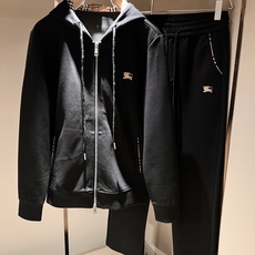 Bur*erry 巴*莉 2026秋冬新款男士休闲套装,品牌最新设计元素!既不单调也不复杂,好处的展现品味!客供顶级纯棉 Bur*erry 巴*莉 2026秋冬新款男士休闲套装,品牌最新设计元素!既不单调也不复杂,好处的展现品味!客供顶级纯棉