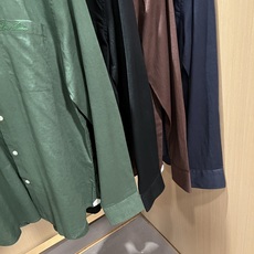 Loro Piana诺悠翩雅 2026春夏男士最新的贸易订单翻领衬衣,全品相!!采用logo压胶图案设计!上身舒适透气, Loro Piana诺悠翩雅 2026春夏男士最新的贸易订单翻领衬衣,全品相!!采用logo压胶图案设计!上身舒适透气,