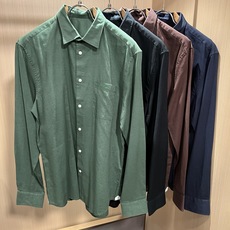 Loro Piana诺悠翩雅 2026春夏男士最新的贸易订单翻领衬衣,全品相!!采用logo压胶图案设计!上身舒适透气, Loro Piana诺悠翩雅 2026春夏男士最新的贸易订单翻领衬衣,全品相!!采用logo压胶图案设计!上身舒适透气,