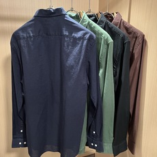 Loro Piana诺悠翩雅 2026春夏男士最新的贸易订单翻领衬衣,全品相!!采用logo压胶图案设计!上身舒适透气, Loro Piana诺悠翩雅 2026春夏男士最新的贸易订单翻领衬衣,全品相!!采用logo压胶图案设计!上身舒适透气,