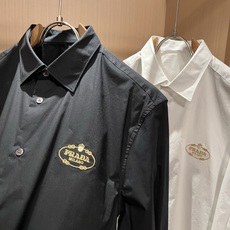 PRAD*A普*达2026秋季新款休闲男士衬衣,最新时尚休闲logo刺绣修饰!贸易公司渠道稀出,同步官网发售,最为期待的 PRAD*A普*达2026秋季新款休闲男士衬衣,最新时尚休闲logo刺绣修饰!贸易公司渠道稀出,同步官网发售,最为期待的