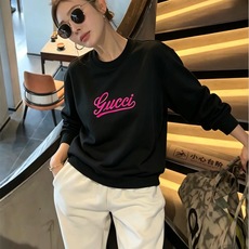 Gucc*古家2026秋冬最新系列基础圆领男女同款👫卫衣,男女同款!贸易公司渠道稀出,同步官网发售 ! 新时尚元素 Gucc*古家2026秋冬最新系列基础圆领男女同款👫卫衣,男女同款!贸易公司渠道稀出,同步官网发售 ! 新时尚元素