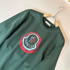 Moncl*r蒙*口2026秋冬男女同款情侣款👫最新的贸易订单长袖卫衣,全品相!!网红款!工艺采用图案logo印花工艺设 Moncl*r蒙*口2026秋冬男女同款情侣款👫最新的贸易订单长袖卫衣,全品相!!网红款!工艺采用图案logo印花工艺设