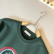Moncl*r蒙*口2026秋冬男女同款情侣款👫最新的贸易订单长袖卫衣,全品相!!网红款!工艺采用图案logo印花工艺设 Moncl*r蒙*口2026秋冬男女同款情侣款👫最新的贸易订单长袖卫衣,全品相!!网红款!工艺采用图案logo印花工艺设
