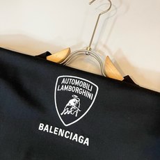 BALENCI*GA巴黎*家 2026春夏新款男女同款👫短袖T恤!走秀图案印花时尚休闲短袖T恤衫!设计logo刺绣设计! BALENCI*GA巴黎*家 2026春夏新款男女同款👫短袖T恤!走秀图案印花时尚休闲短袖T恤衫!设计logo刺绣设计!