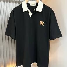 Bur*erry 巴*莉 2026春夏新款男士短袖Polo衫,品牌最新设计元素!既不单调也不复杂,恰到好处的展现品味!客 Bur*erry 巴*莉 2026春夏新款男士短袖Polo衫,品牌最新设计元素!既不单调也不复杂,恰到好处的展现品味!客