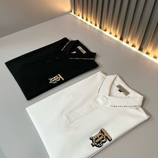 Bur*erry 巴*莉 2026春夏新款男士短袖Polo衫,品牌最新设计元素!既不单调也不复杂,恰到好处的展现品味!客 Bur*erry 巴*莉 2026春夏新款男士短袖Polo衫,品牌最新设计元素!既不单调也不复杂,恰到好处的展现品味!客